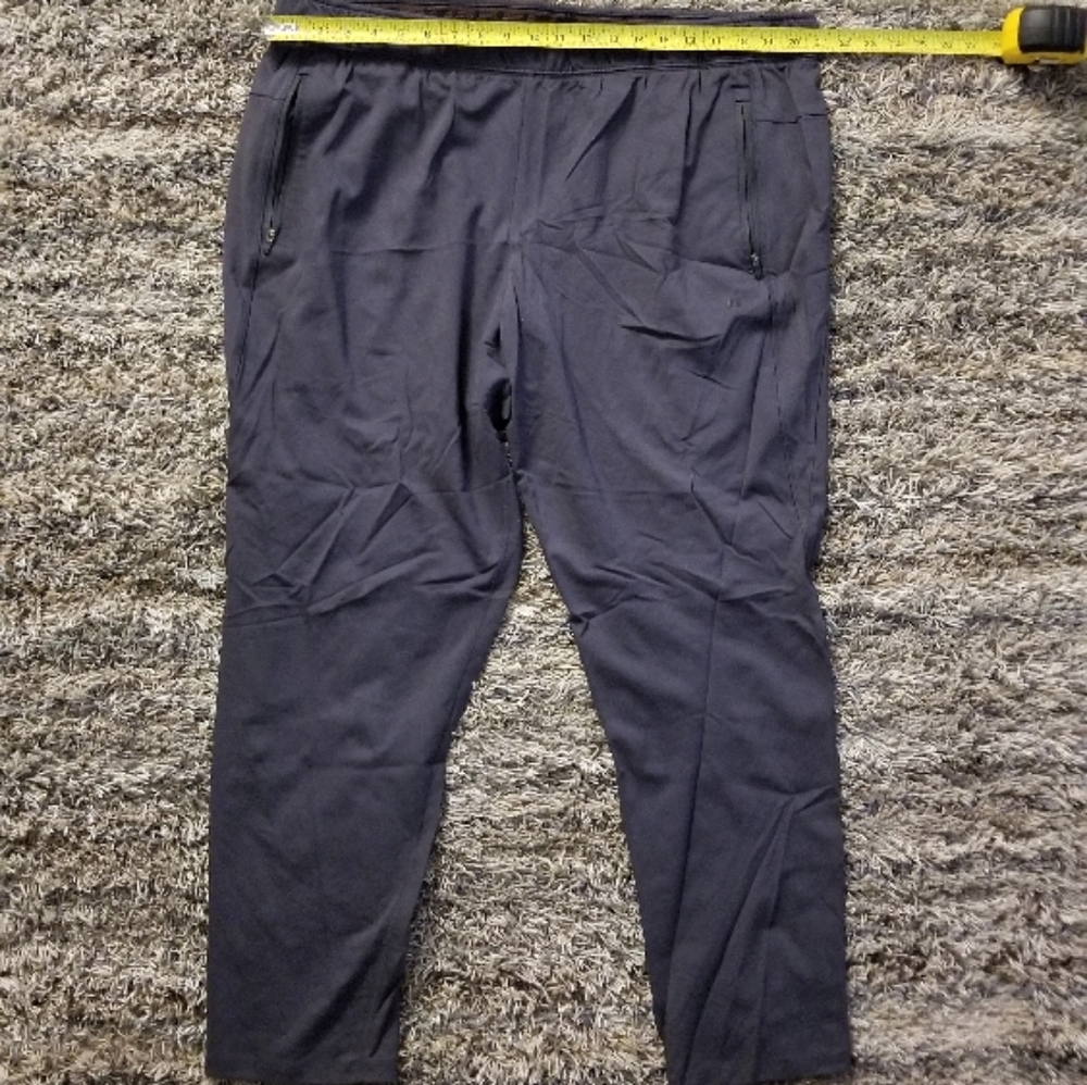 Russell Men's Performance Athletic Thermal Pants in Navy Charcoal